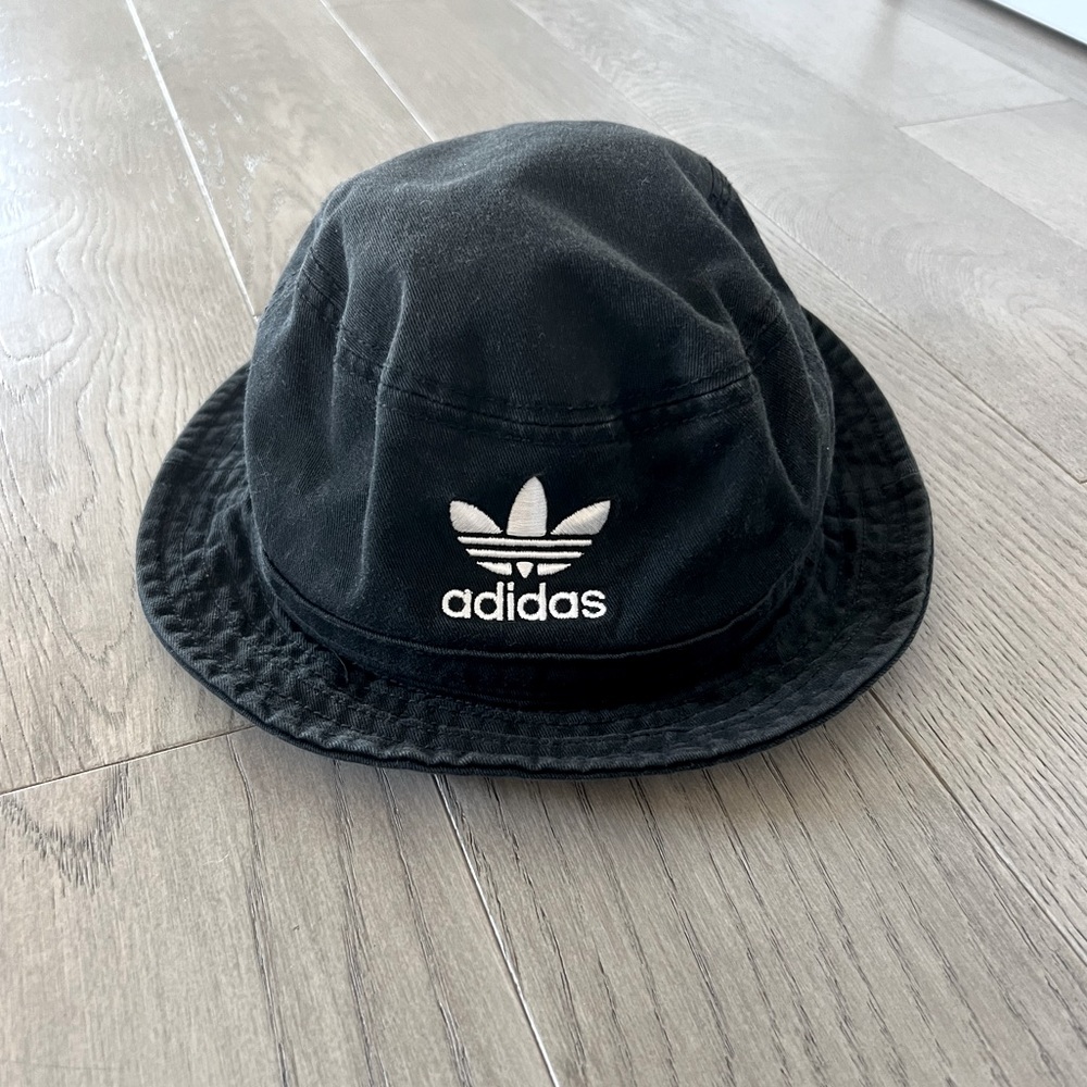 Adidas Bucket Hat - Picture 1 of 5